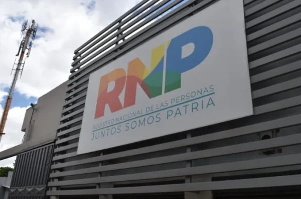 Honduras suspende cobros de documentos de identidad