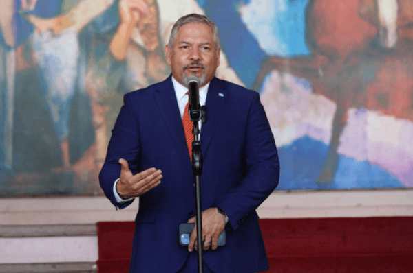Canciller hondureño desmiente rumores de solicitudes de extradición