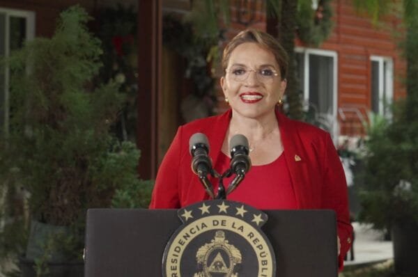 Presidenta hondureña agradece respaldo popular a su Gobierno