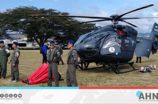 Gobierno de Honduras entrega nuevos helicópteros a las Fuerzas Armadas