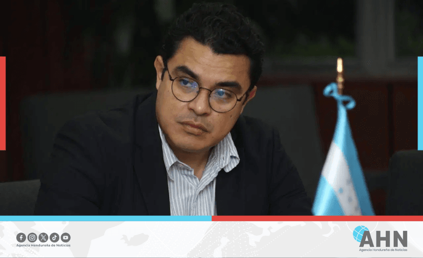 Vicecanciller hondureño denuncia fraude electoral y manipulación de actas por el Partido Nacional