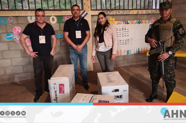 FFAA de Honduras resuelve inconvenientes en entrega de material electoral