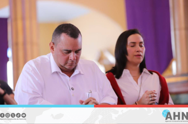 Edil capitalino hondureño asiste a ejercer el sufragio