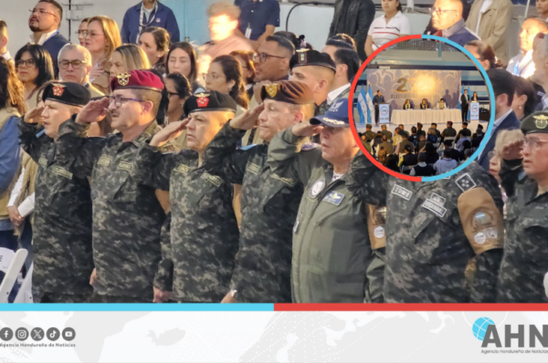 Fuerzas Armadas de Honduras participan en ceremonia de apertura de comicios