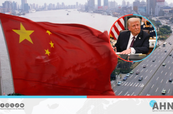 Trump amenaza a China con un arancel adicional del 50 por ciento