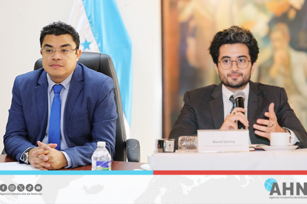 Funcionarios denuncian control político y económico de 10 familias en Honduras