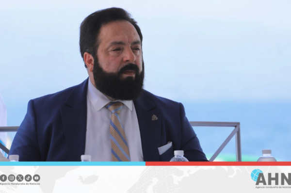 Congresista hondureño denunció campaña de desinformación sobre legalidad de candidaturas presidenciales