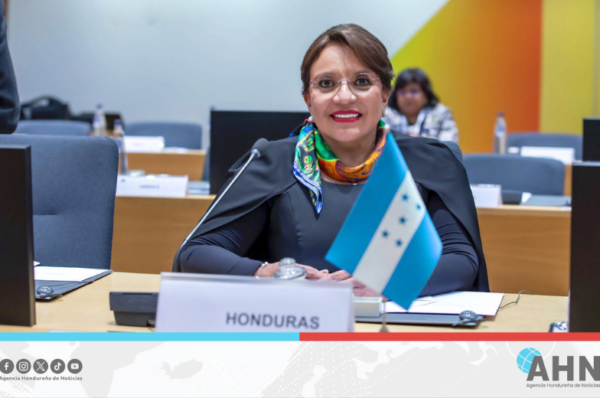 Presidenta de Honduras destaca entre mandatarios mejor evaluados del mundo