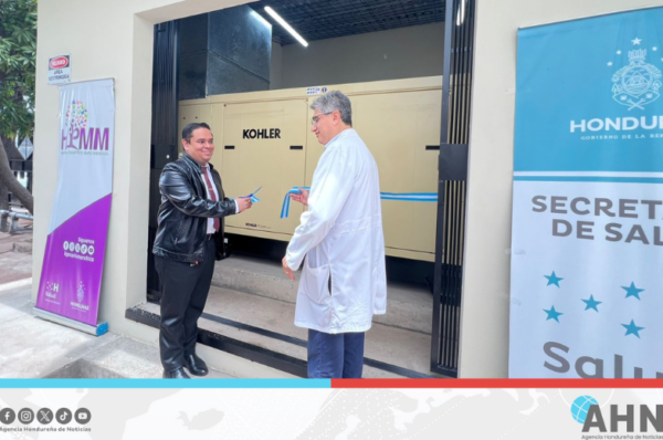Gobierno inaugura planta eléctrica en hospital psiquiátrico de Honduras