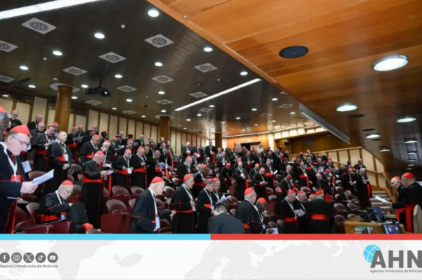 Cardenales electores ultiman preparativos para el cónclave en Roma