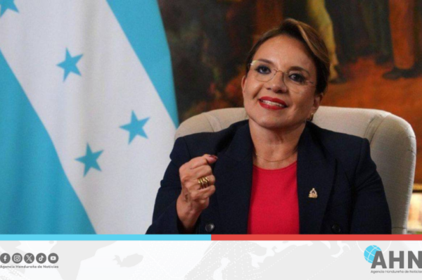 Presidenta Xiomara Castro felicita a las madres hondureñas