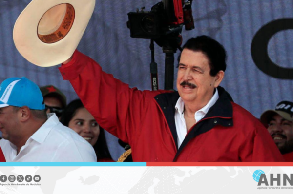 Expresidente felicita a madres de Honduras