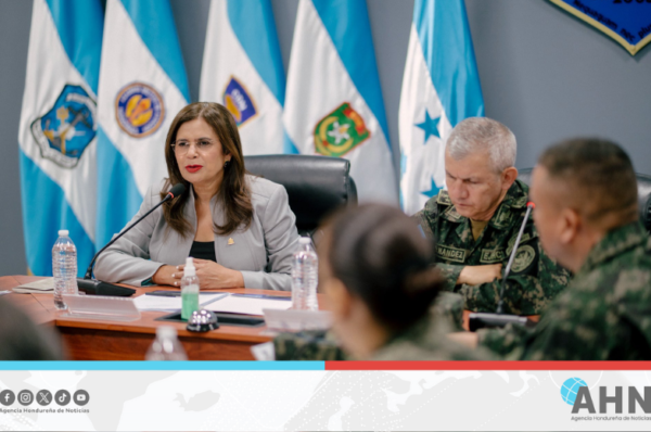 Ministra Moncada lidera sesión de Universidad de Defensa de Honduras