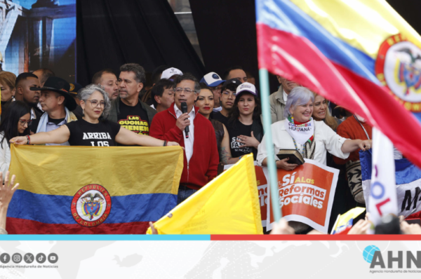 Centrales obreras colombianas convocan a paro nacional en apoyo al presidente Petro