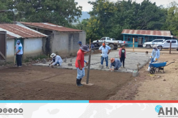 Instituto Forestal mejora acceso vial en comunidad del oriente de Honduras