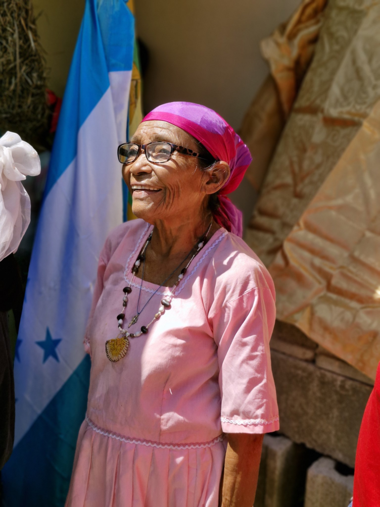 Honduras inaugura oficina comunitaria pech para fortalecer gobernanza indígena.