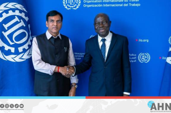 India es reconocida por avances en seguridad social