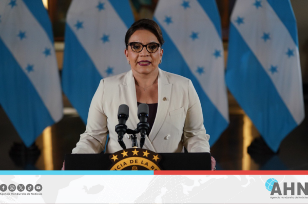 Presidenta Castro impulsa ampliación del estatus de protección para migrantes hondureños
