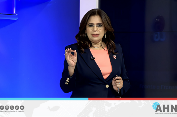 Candidata presidencial de Libre propone reformas económicas ante concentración de poder en Honduras