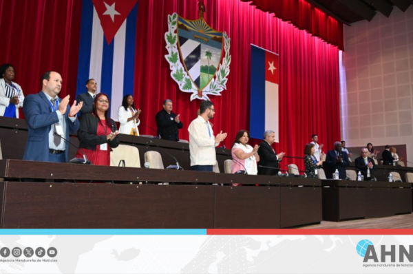 Cuba convoca a quinto período de sesiones de su Asamblea Nacional