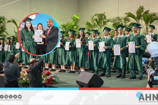 Honduras anuncia primera promoción de graduados con títulos digitales