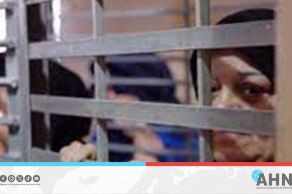 Organización palestina alerta sobre privación 47 mujeres por Israel  