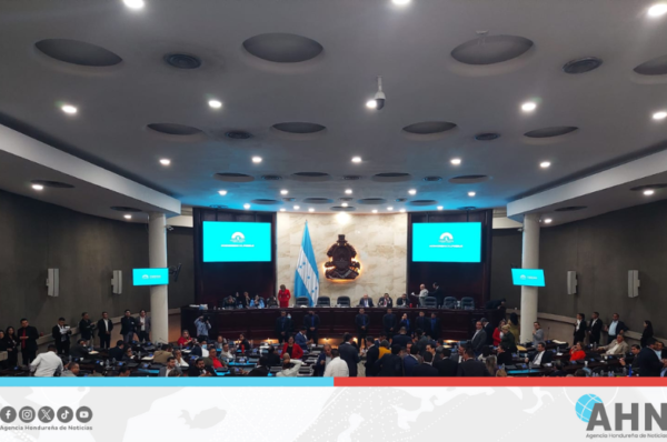 Congreso de Honduras aprueba reformas aplicable a descuentos para adultos de tercera edad