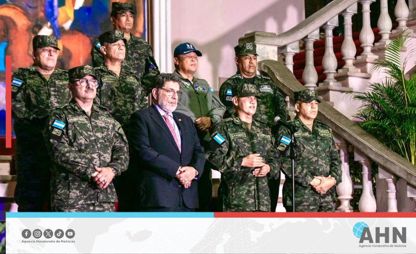 Fuerzas Armadas de Honduras presentan logros y planes en reunión con presidenta Xiomara Castro