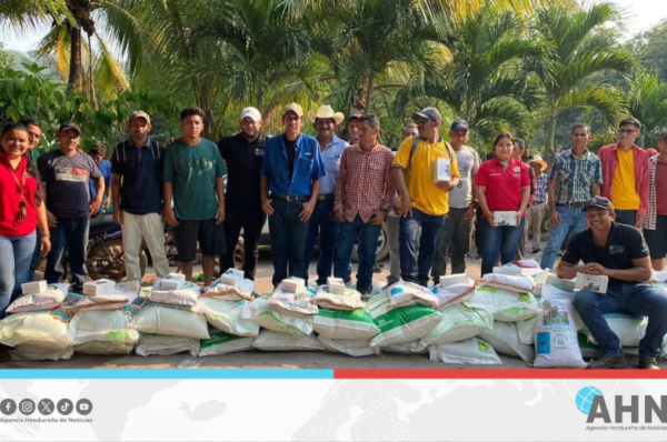Gobierno hondureño beneficia a 650 mil productores con Bono Tecnológico Productivo