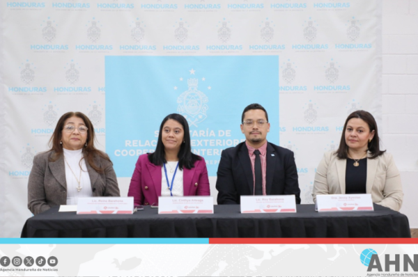 Impulsan feria de emprendimiento juvenil en Honduras