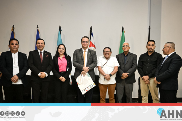 Inaugura Honduras simposio internacional sobre Independencia de Centroamérica
