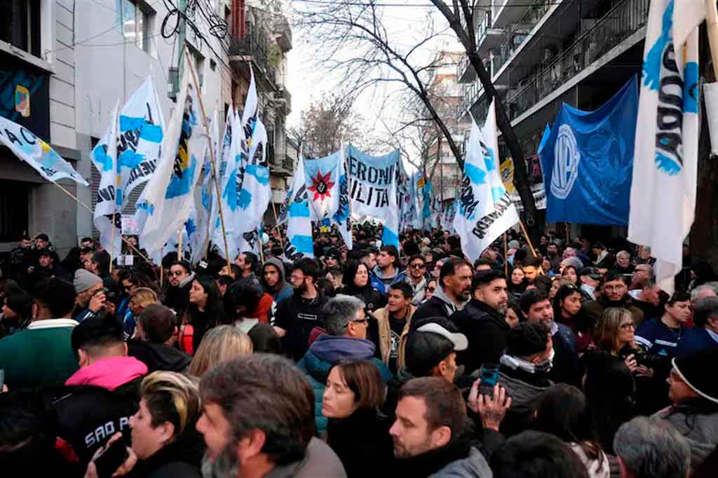 Corte argentina ratifica condena contra Cristina Fernández e inhabilitación perpetua.