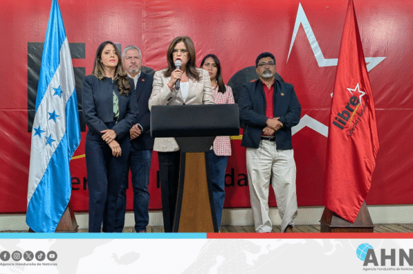 Partido Libre de Honduras renuncia al fuero parlamentario y anuncia medidas contra la corrupción