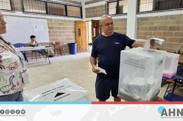 Funcionarios hondureños respaldan denuncia de fraude electoral en comicios de noviembre