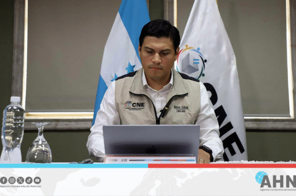 Consejero electoral hondureño rechaza imposición de TREP por el bipartidismo