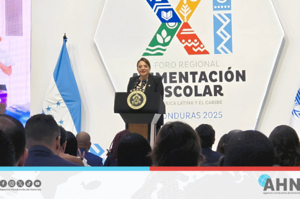 Presidenta Castro inaugura “Foro Regional de Alimentación Escolar” en Honduras
