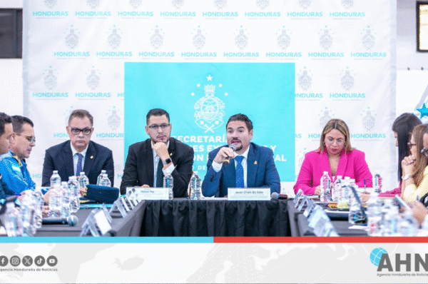 Presenta Honduras avances del programa Hermana, Hermano Vuelve a Casa