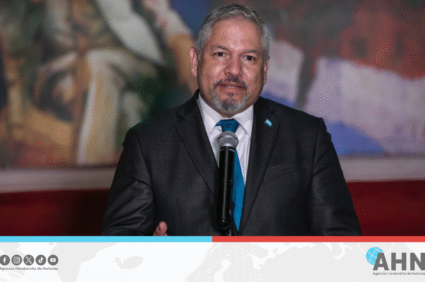 Candidato señala que sistema electoral debe adecuarse a la realidad hondureña