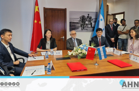 Honduras firma acuerdo para exportar 3,000 toneladas de camarón a China