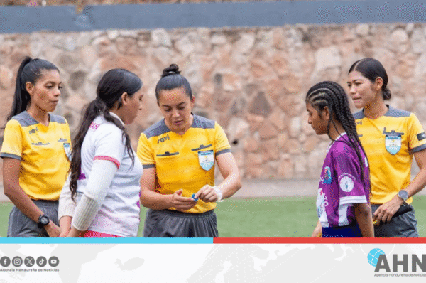 Árbitras hondureñas dirigirán torneo femenino de FIFA en Panamá