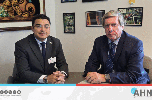 Vicecanciller de Honduras fortalece cooperación con Parlamento Europeo en Bruselas