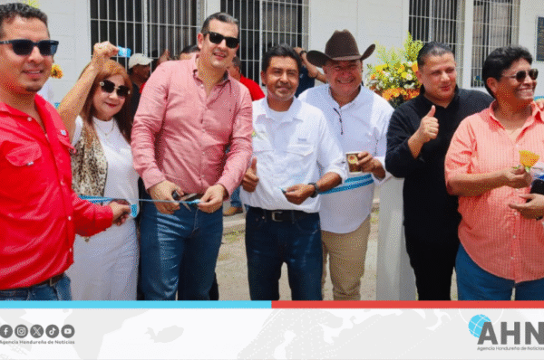 Gobierno de Honduras impulsa infraestructura cafetalera y bono tecnológico en zona del país