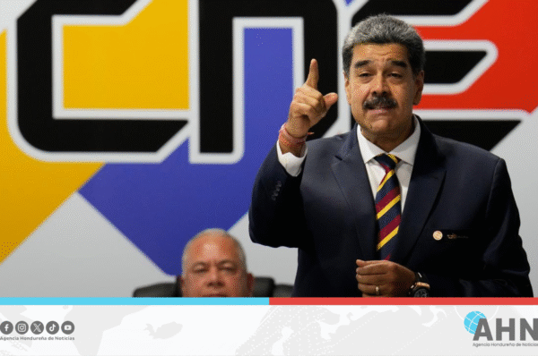 Presidente de Venezuela llama a votar en Consulta Popular