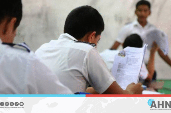 Honduras retoma clases presenciales salvo en dos ciudades por COVID-19