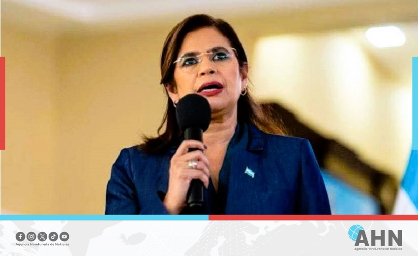 Abogada Rixi Moncada denuncia 130 años de saqueo por parte del bipartidismo en Honduras