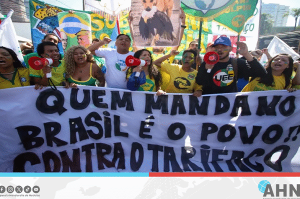 Brasileños respaldan a presidente Lula y rechazan aranceles de Trump