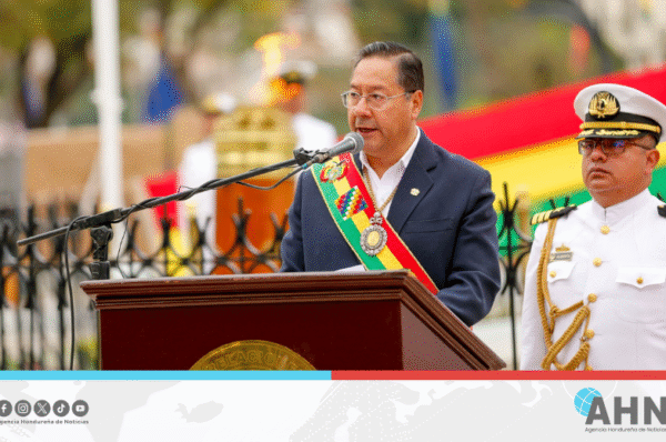 Presidente de Bolivia inicia festejos del Bicentenario con mensaje de unidad