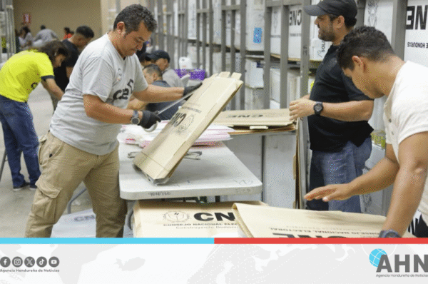 Consejo electoral de Honduras avanza en revisión y depuración de maletas 