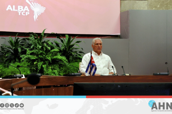 Presidente de Cuba llama a la unidad contra el imperio estadounidense