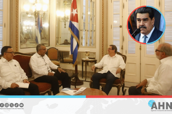 Canciller cubano se solidariza con el Presidente Nicolas Maduro
